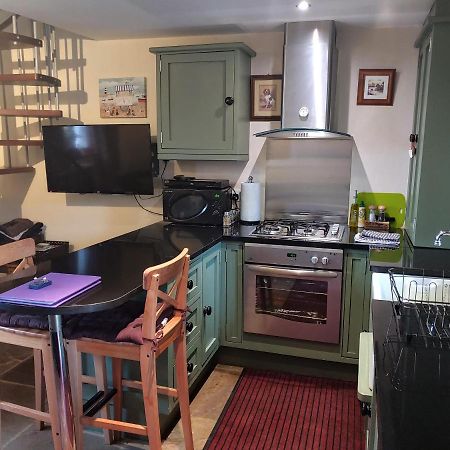 Pellcroft Cottage 홀름퍼스 외부 사진