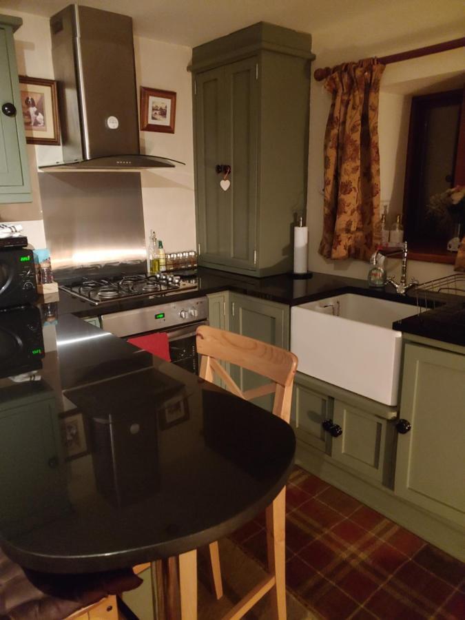 Pellcroft Cottage 홀름퍼스 외부 사진